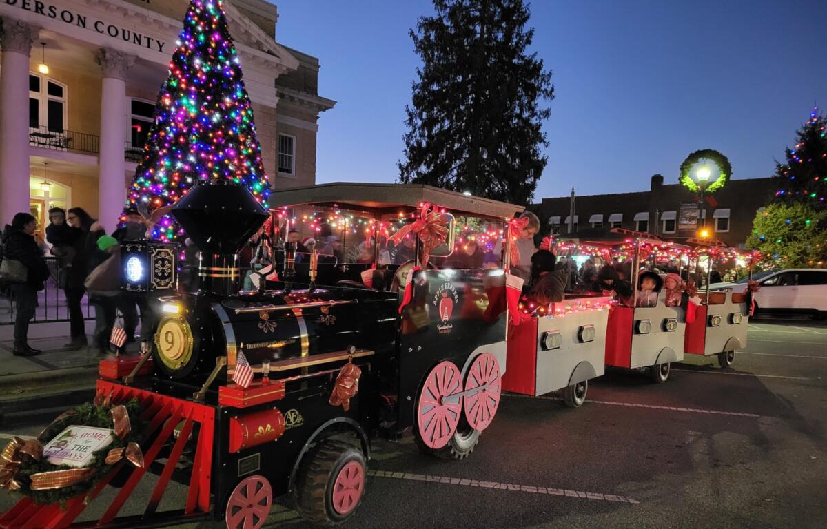 Holly Jolly Train Rides Hendersonville