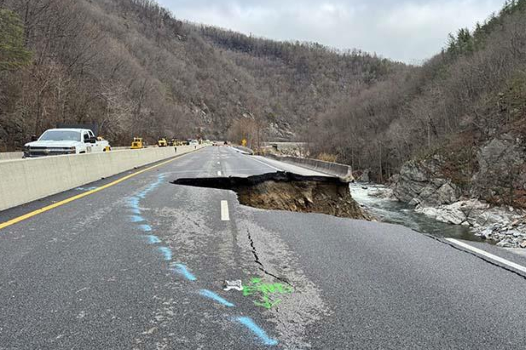 NCDOT I-40 slope failure near Tennessee line