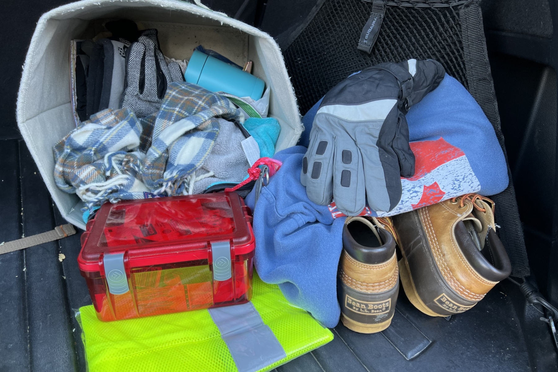 Winter emergency car kit