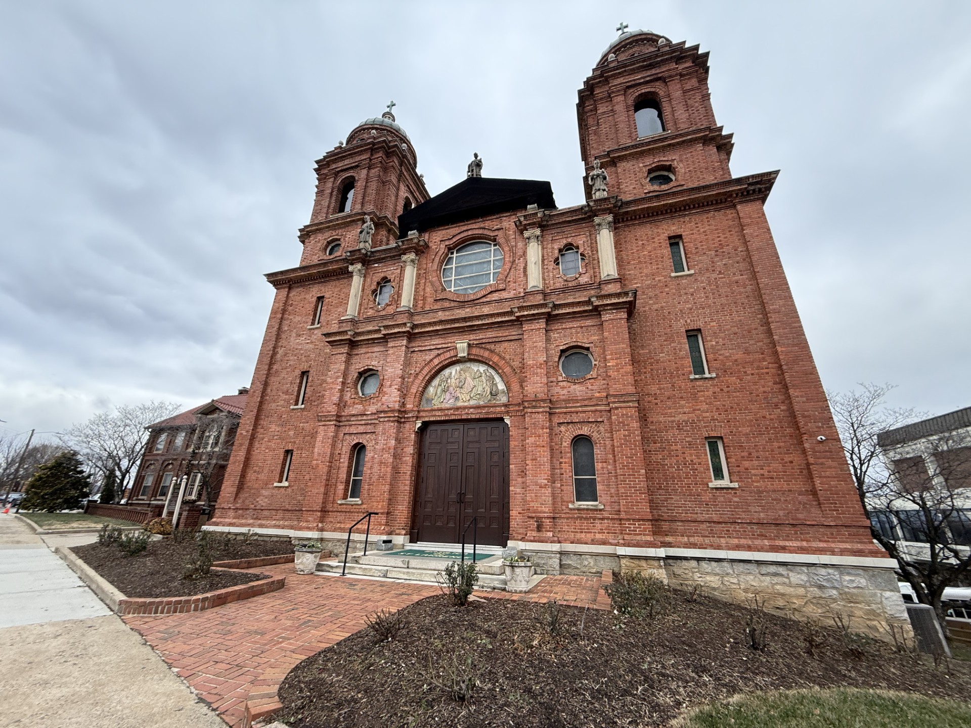 Rafael Guastavino (1842-1908), a renowned Spanish architect famous for constructing some of the largest freestanding domes in the world, is entombed in the Basilica of St. Lawrence in Asheville, the church which he personally financed and designed. 