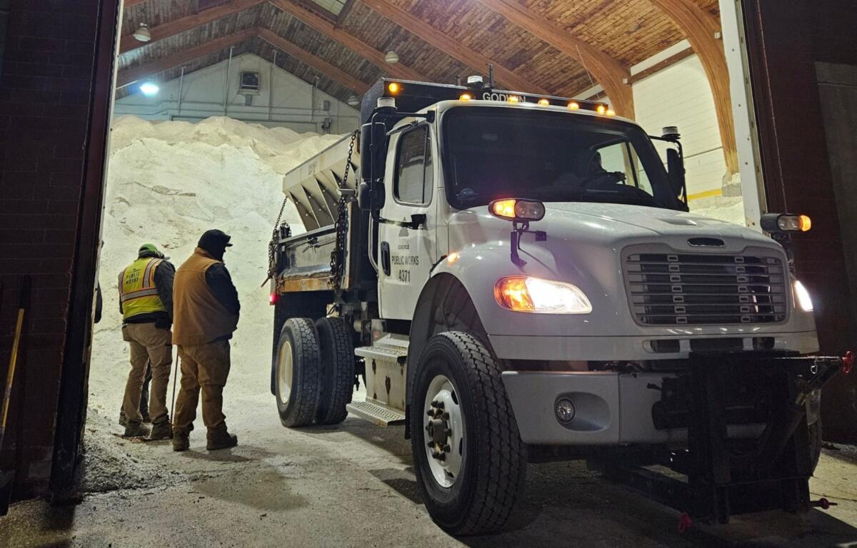 City of Asheville crews prepare for the coming winter storm