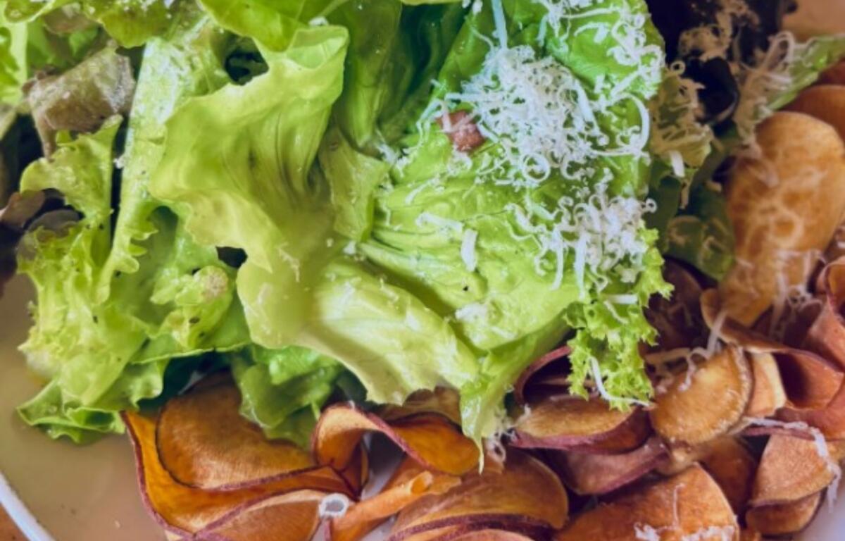 Bibb salad with sweet potato chips