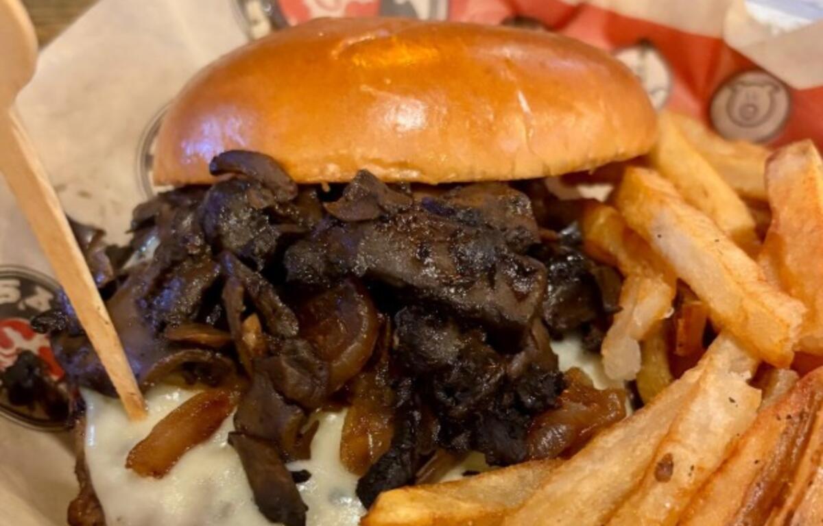 The Hole-E Swiss -- a brisket burger topped with Swiss cheese, portobello and button mushrooms, caramelized onions and arugula -- was exceptional.