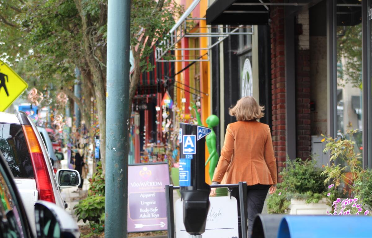 A Fiserv analysis shows sales are increasing as tourists return to Asheville. According to the analysis, September marked Asheville’s first month of year-over-year growth since Helene.