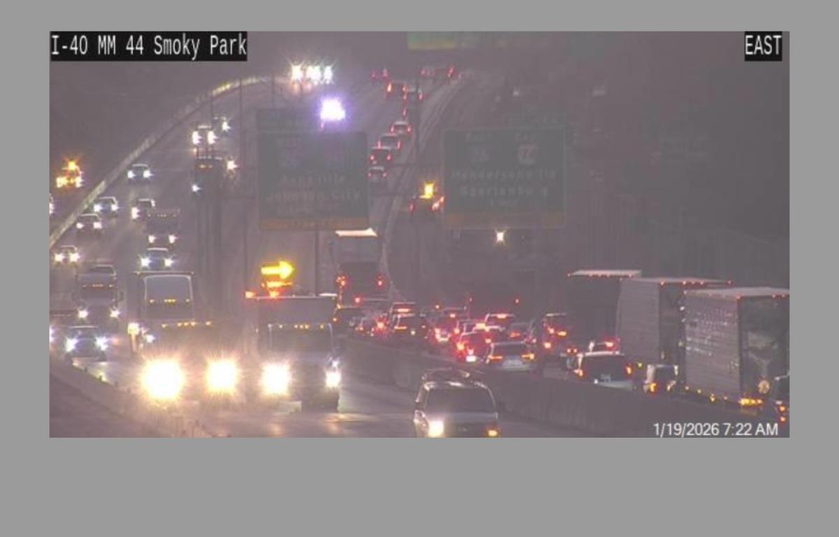 I-40 crash congestion