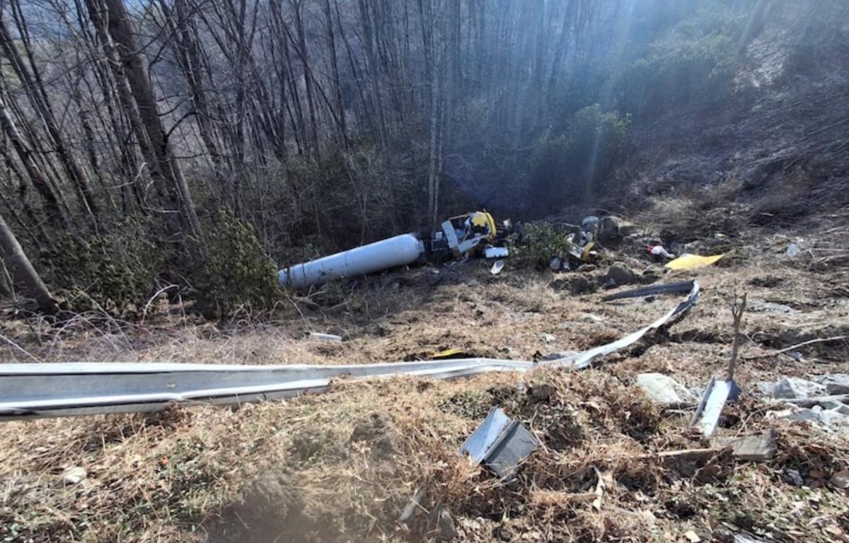 A truck crash Wednesday morning closed a stretch of U.S. 64 between Highlands and Cashiers, with the roadway expected to remain shut for up to two days.