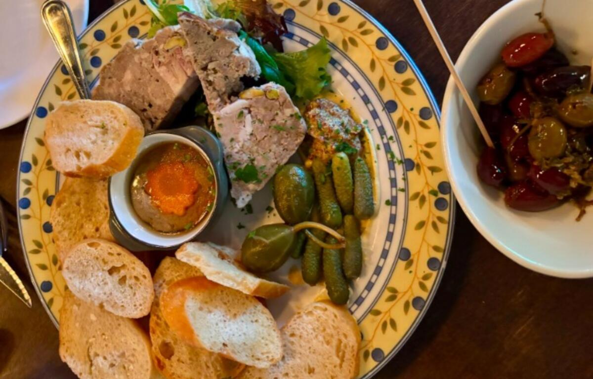 Bouchon small plate