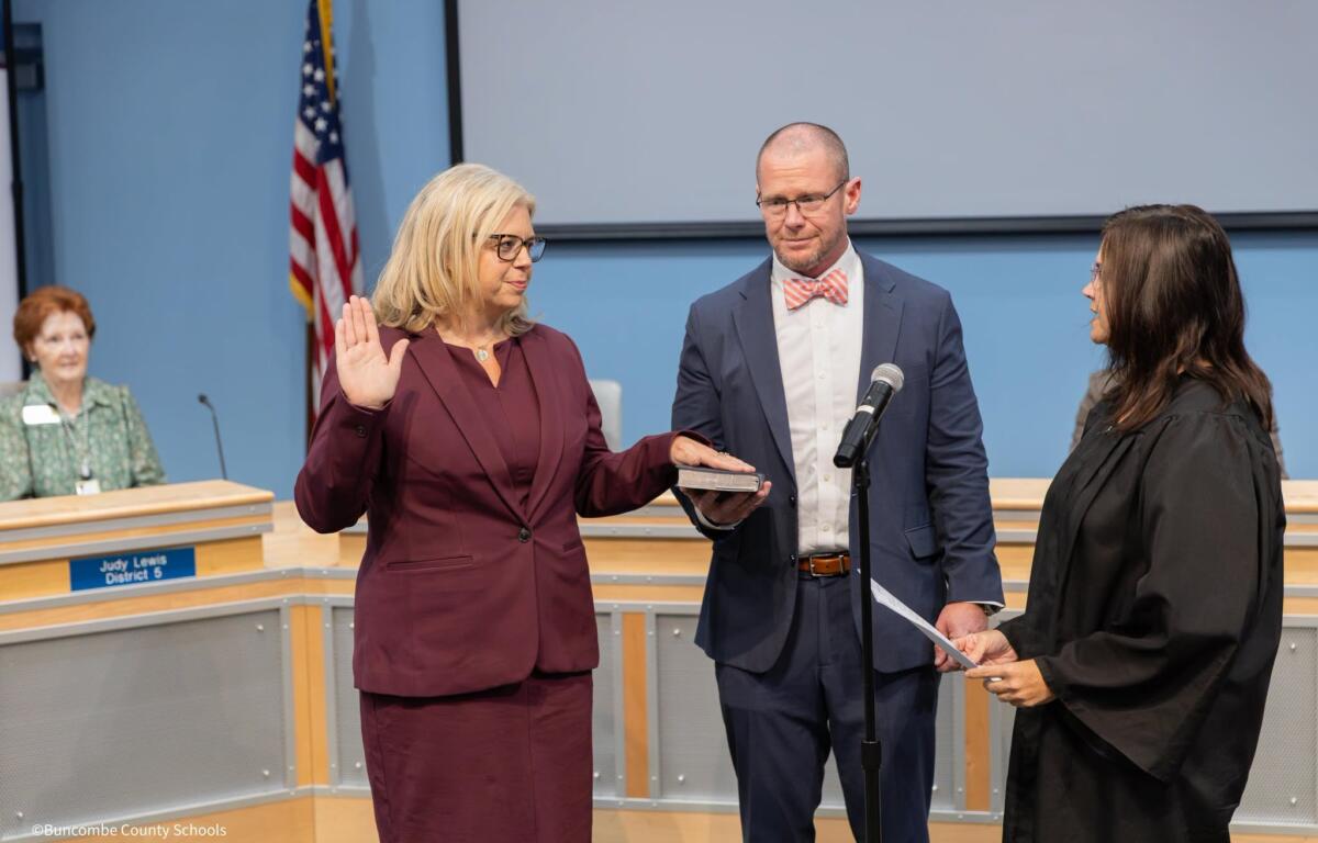 Jennifer Reed is sworn in as superintendent of Buncombe County Schools during a special-called Board of Education meeting Thursday, Sept. 24, 2026.